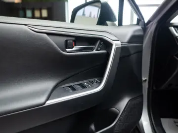 Toyota RAV 4, Hibrid, 4x4, LED, Piele, Camera