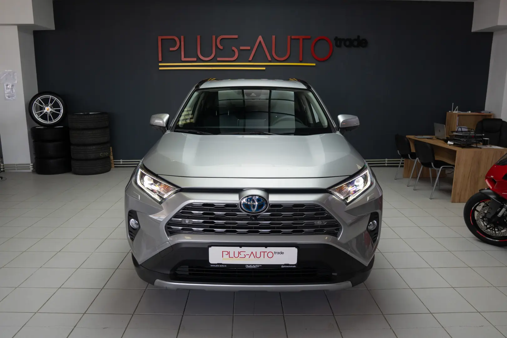 Toyota RAV 4, Hibrid, 4x4, LED, Piele, Camera