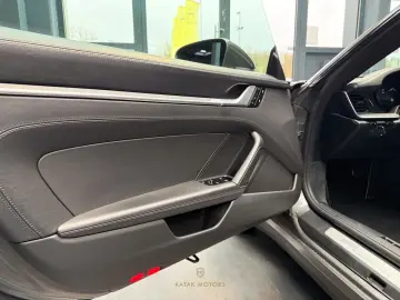 911 Carrera 4S