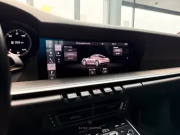 911 Carrera 4S