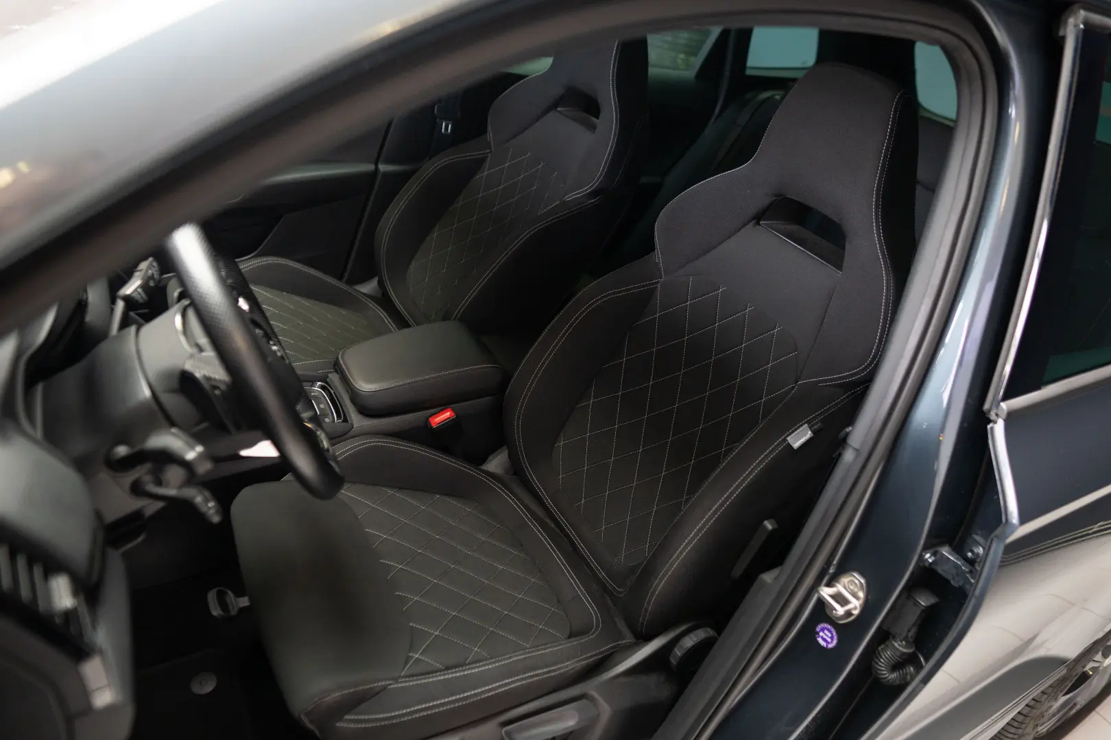 SKODA KAROQ 2.0TDI, 4x4, LED, Sportline, Navi, Trapa