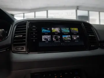 SKODA KAROQ 2.0TDI, 4x4, LED, Sportline, Navi, Trapa