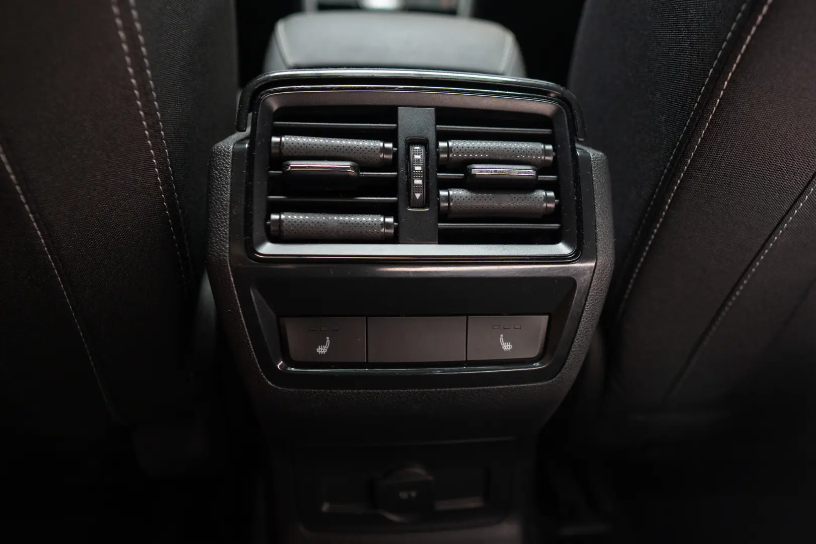 SKODA KAROQ 2.0TDI, 4x4, LED, Sportline, Navi, Trapa
