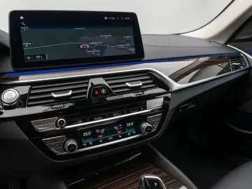 540i xD LuxuryLine Kamera Laser HUD H/K Komfort
