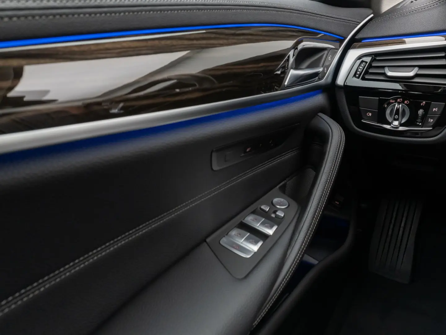 540i xD LuxuryLine Kamera Laser HUD H/K Komfort