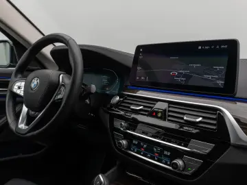 540i xD LuxuryLine Kamera Laser HUD H/K Komfort