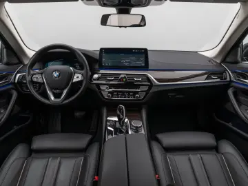 540i xD LuxuryLine Kamera Laser HUD H/K Komfort