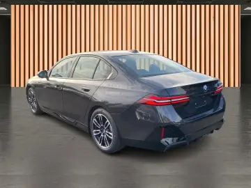 520 d M Sport*Cockpit Prof*HeadUp*360°Kamera*AHK