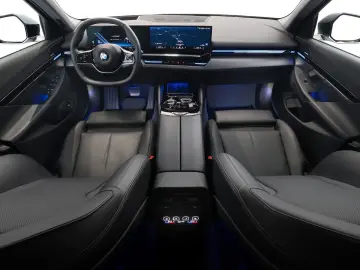 520i Limousine G60 LiveCoPro HUD H&K 360°-CAM