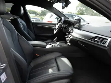 530e M-Sport FACEL. HUD LED ACC W-LAN NAVI LEDER