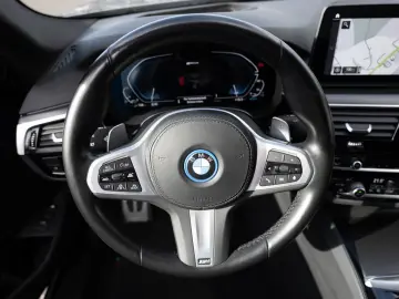 530e M-Sport FACEL. HUD LED ACC W-LAN NAVI LEDER