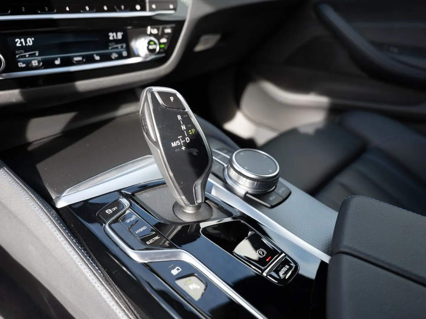 530e M-Sport FACEL. HUD LED ACC W-LAN NAVI LEDER