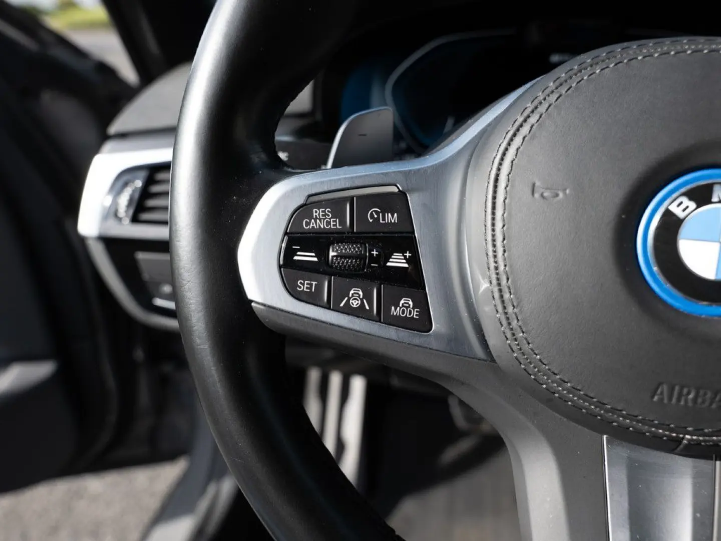 530e M-Sport FACEL. HUD LED ACC W-LAN NAVI LEDER