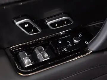 Range Rover Sport Autobiography*23