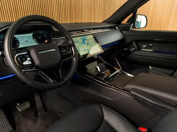 Range Rover Sport D300 Dynamic HSE 23
