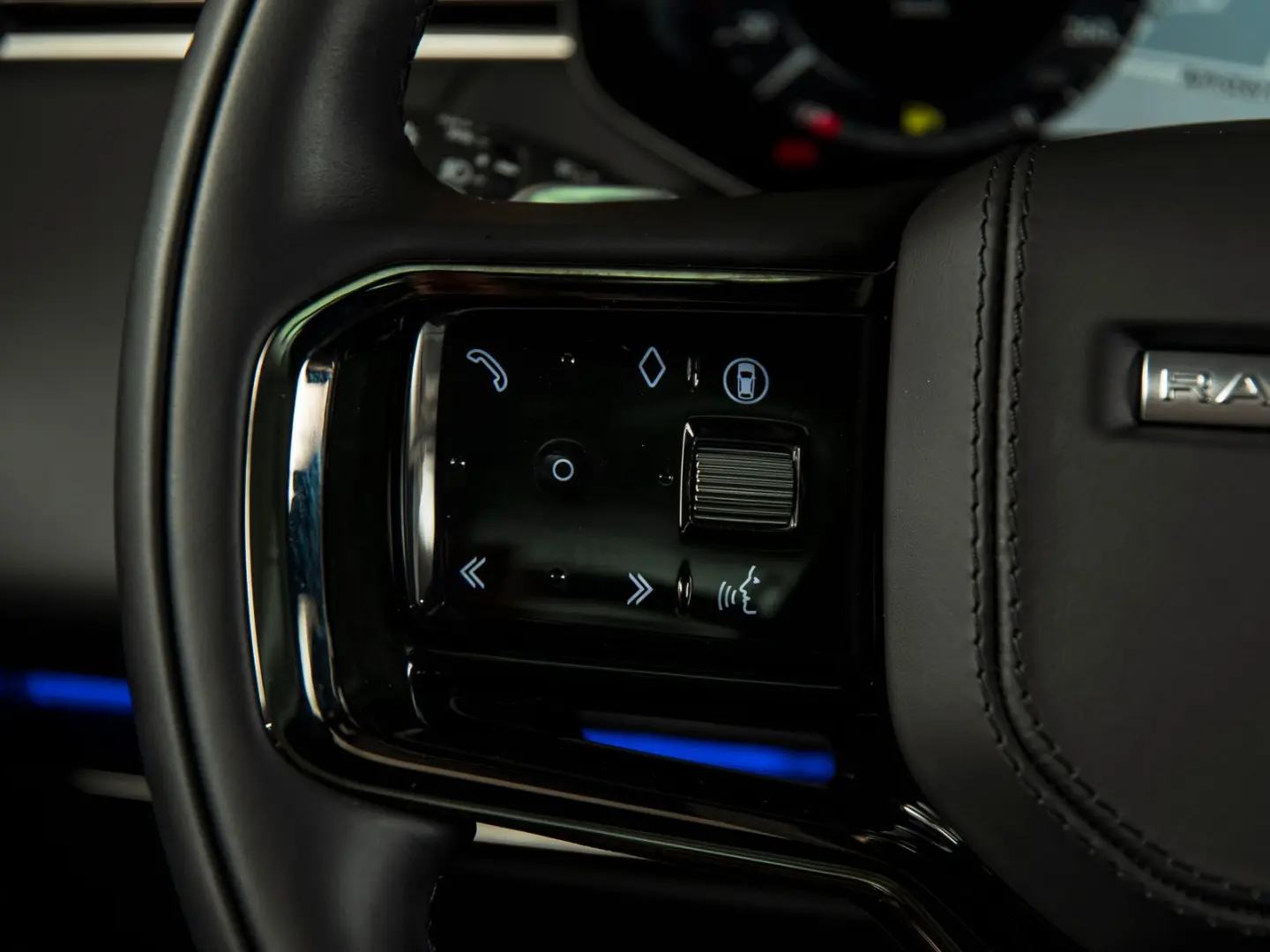 Range Rover Sport D300 Dynamic HSE 23