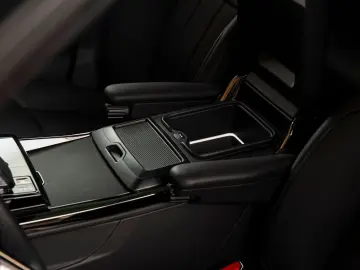 Range Rover Sport D300 Dynamic HSE 23