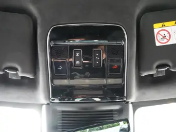 P550e Autobiography AWD Aut.