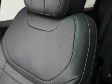 P550e Autobiography AWD Aut.