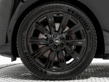 Range Rover P550e AUTOBIOGRAPHY -SHADOW PACK-