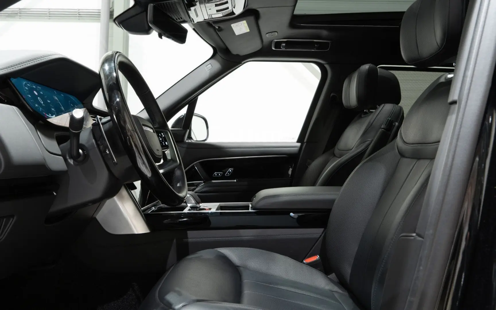 Range Rover P550e AUTOBIOGRAPHY -SHADOW PACK-
