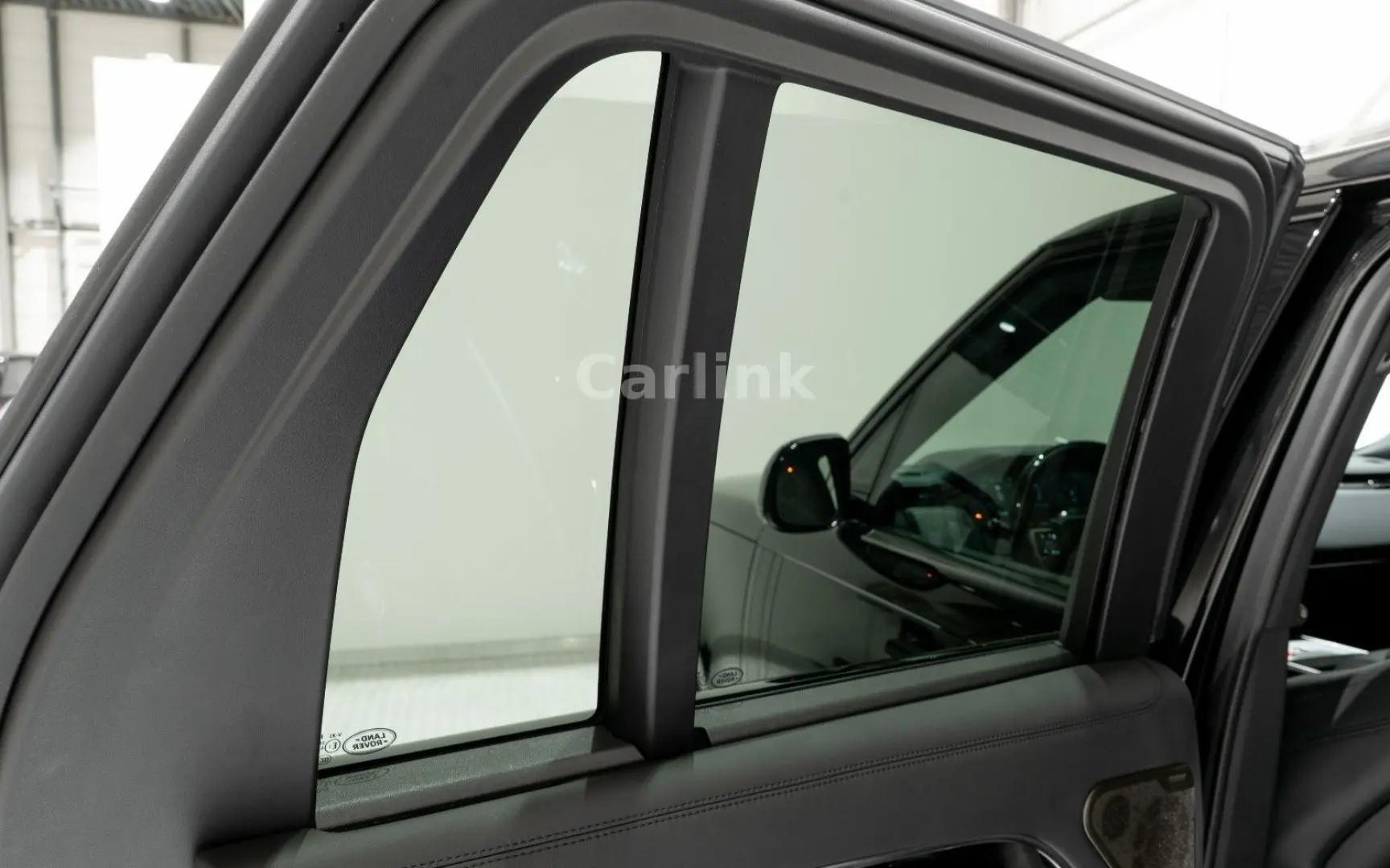 Range Rover P550e AUTOBIOGRAPHY -SHADOW PACK-