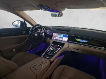 Panamera 4