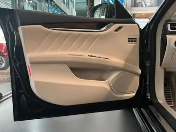 Ghibli 2.0 Hybrid GranLusso