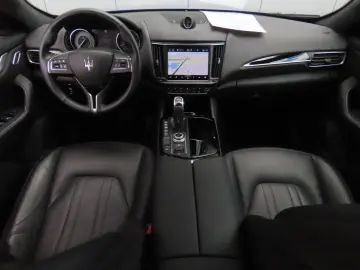 Levante Q4 3.0 V6