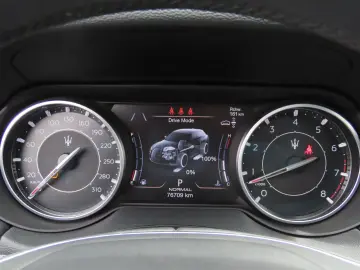 Levante Q4 3.0 V6