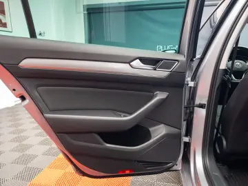 Volkswagen Passat 2.0 TDI DSG