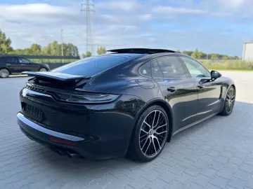 Panamera 4 Platinum Edition -Pano-Sportabgas-21Z
