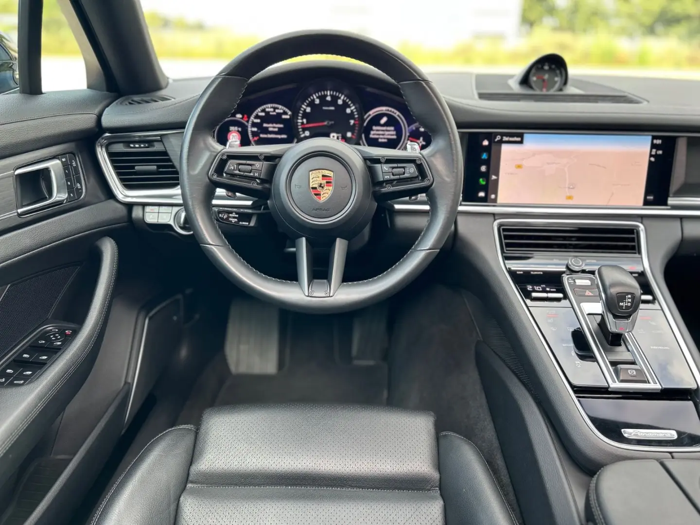 Panamera 4 Platinum Edition -Pano-Sportabgas-21Z