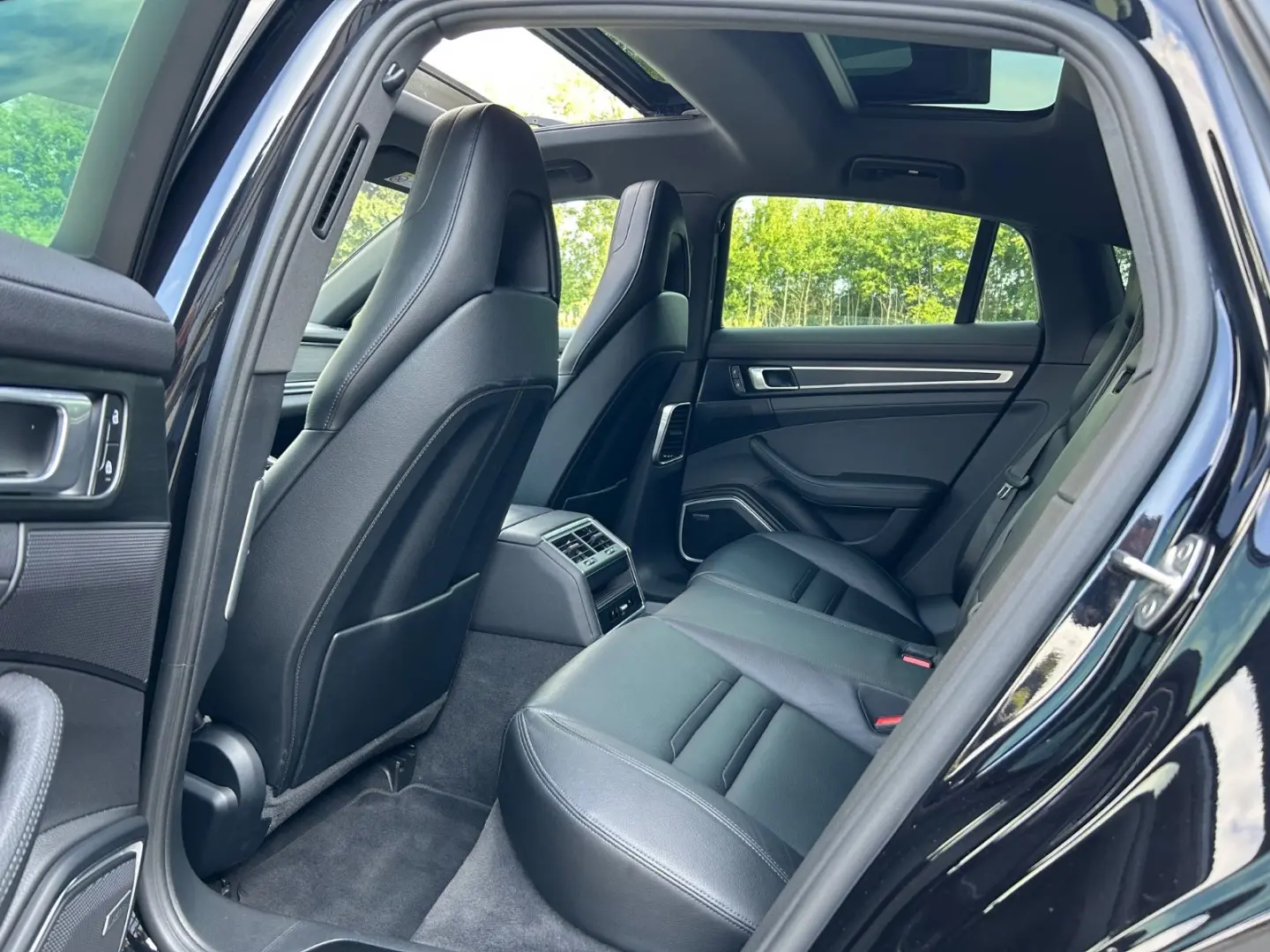 Panamera 4 Platinum Edition -Pano-Sportabgas-21Z