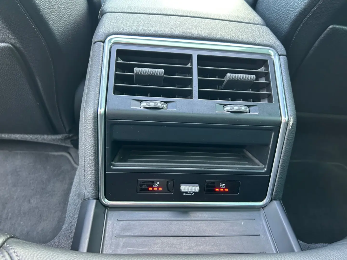 Panamera 4 Platinum Edition -Pano-Sportabgas-21Z