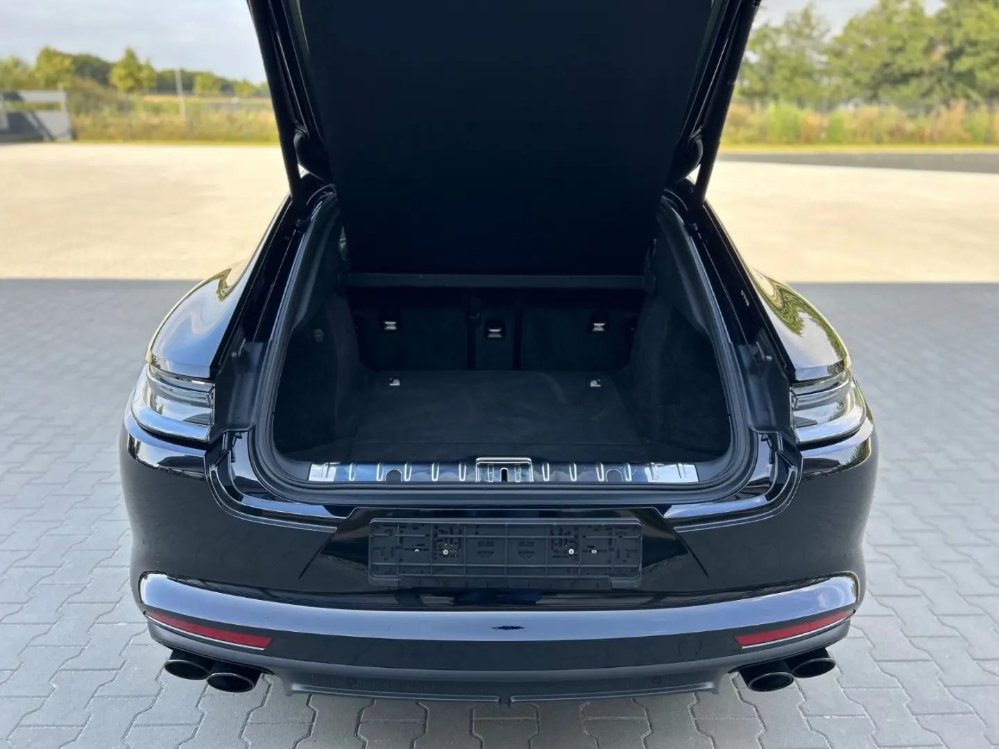 Panamera 4 Platinum Edition -Pano-Sportabgas-21Z