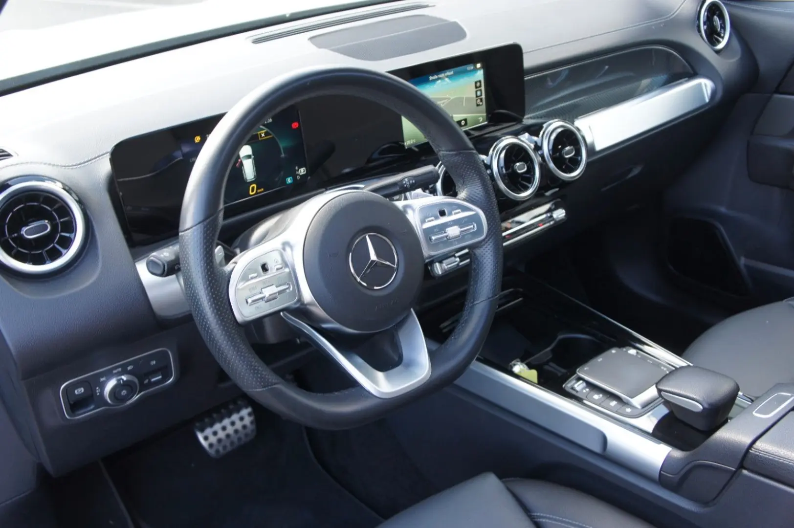 GLB 220d AMG Line*PANO*LEDER*NIGHT*KAM*SOUND*