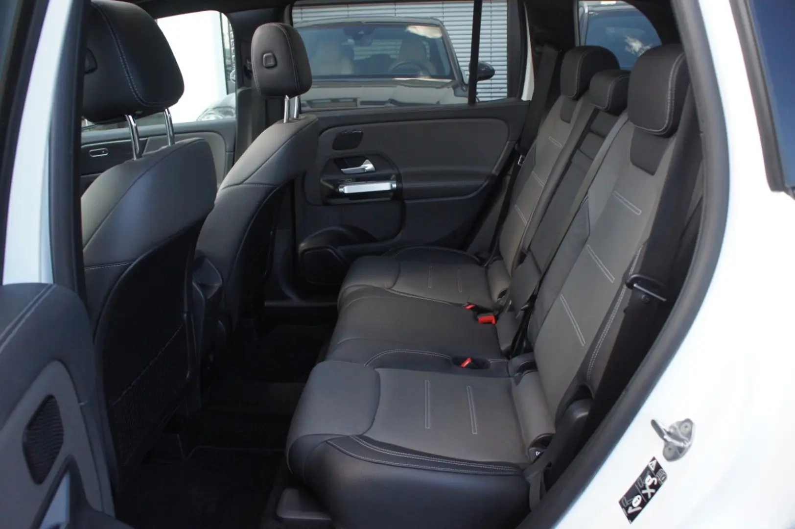 GLB 220d AMG Line*PANO*LEDER*NIGHT*KAM*SOUND*