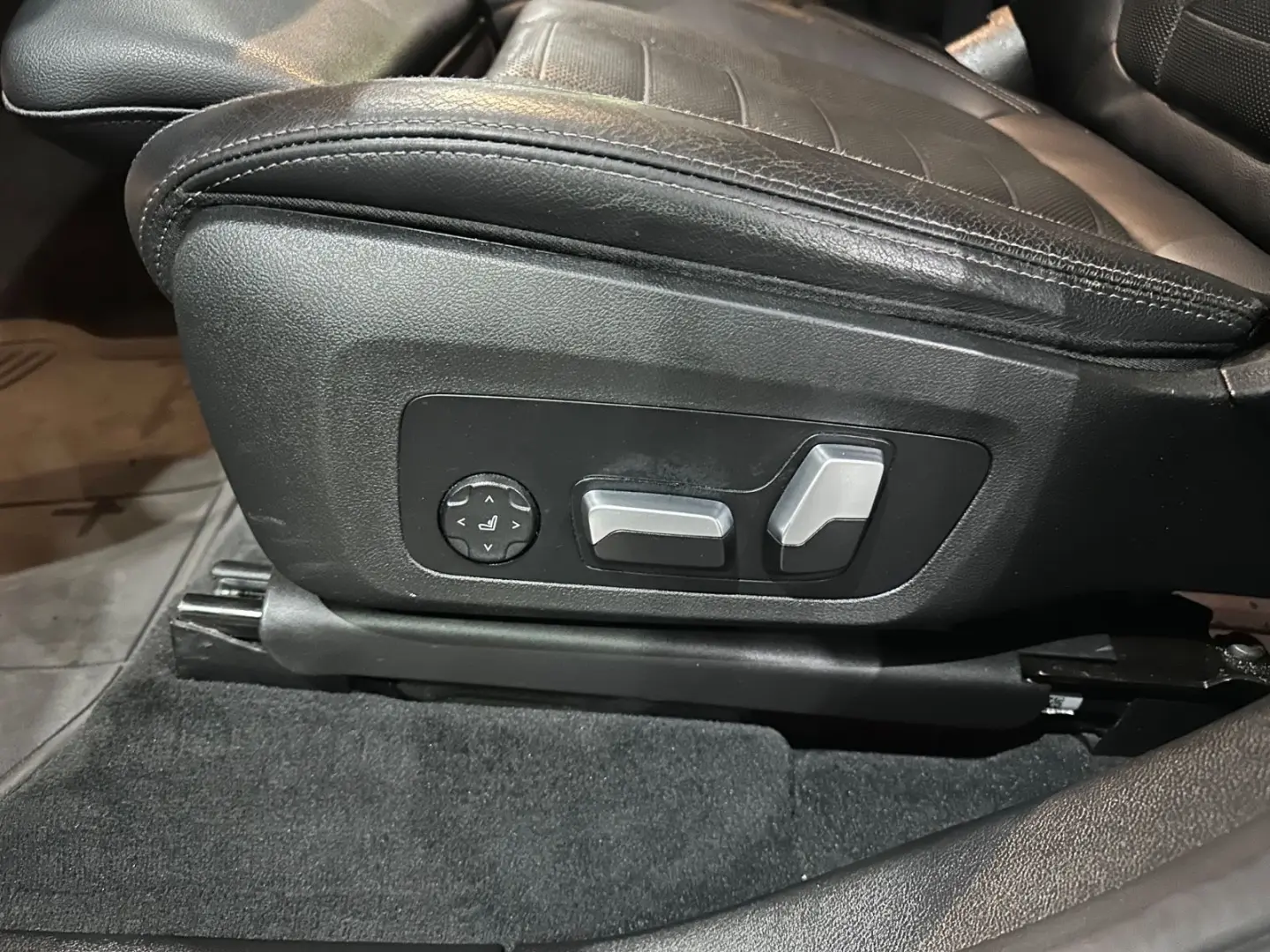 X3 xDrive 20 d /Memory / Sitzbelüftung / KAMERA