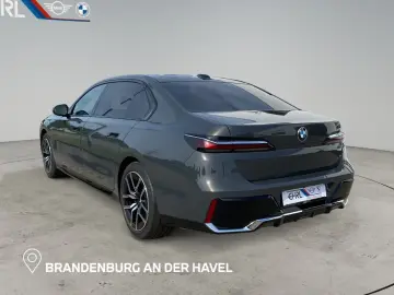 740d xDrive 30% UPE-Nachlass | SITZBELÜFTUNG