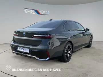 740d xDrive 30% UPE-Nachlass | SITZBELÜFTUNG