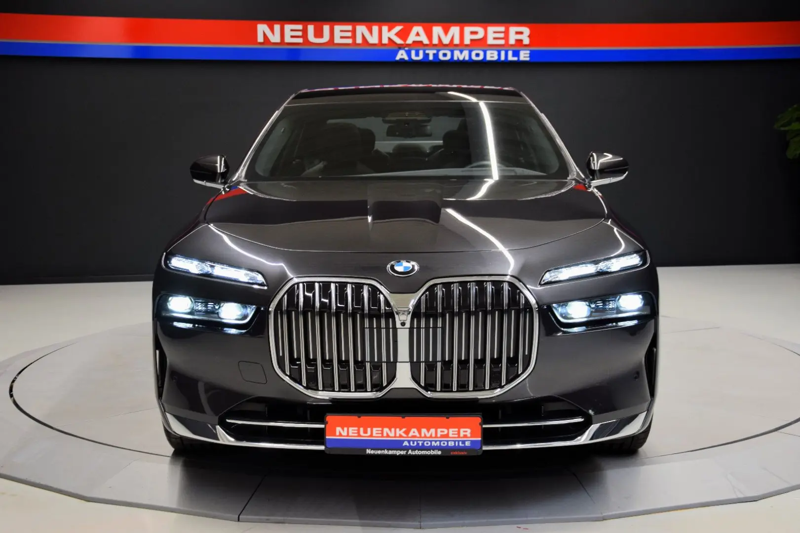 740 d xDrive Kristall Panorama TV Bowers & Wilki