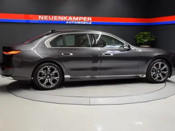 740 d xDrive Kristall Panorama TV Bowers & Wilki