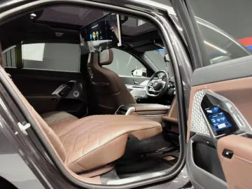740 d xDrive Kristall Panorama TV Bowers & Wilki