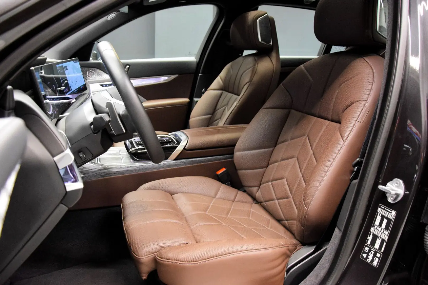 740 d xDrive Kristall Panorama TV Bowers & Wilki