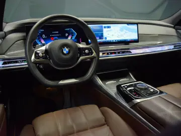 740 d xDrive Kristall Panorama TV Bowers & Wilki