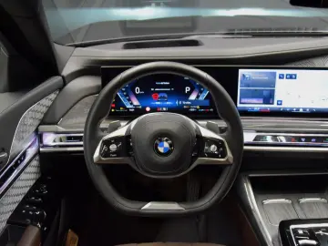 740 d xDrive Kristall Panorama TV Bowers & Wilki