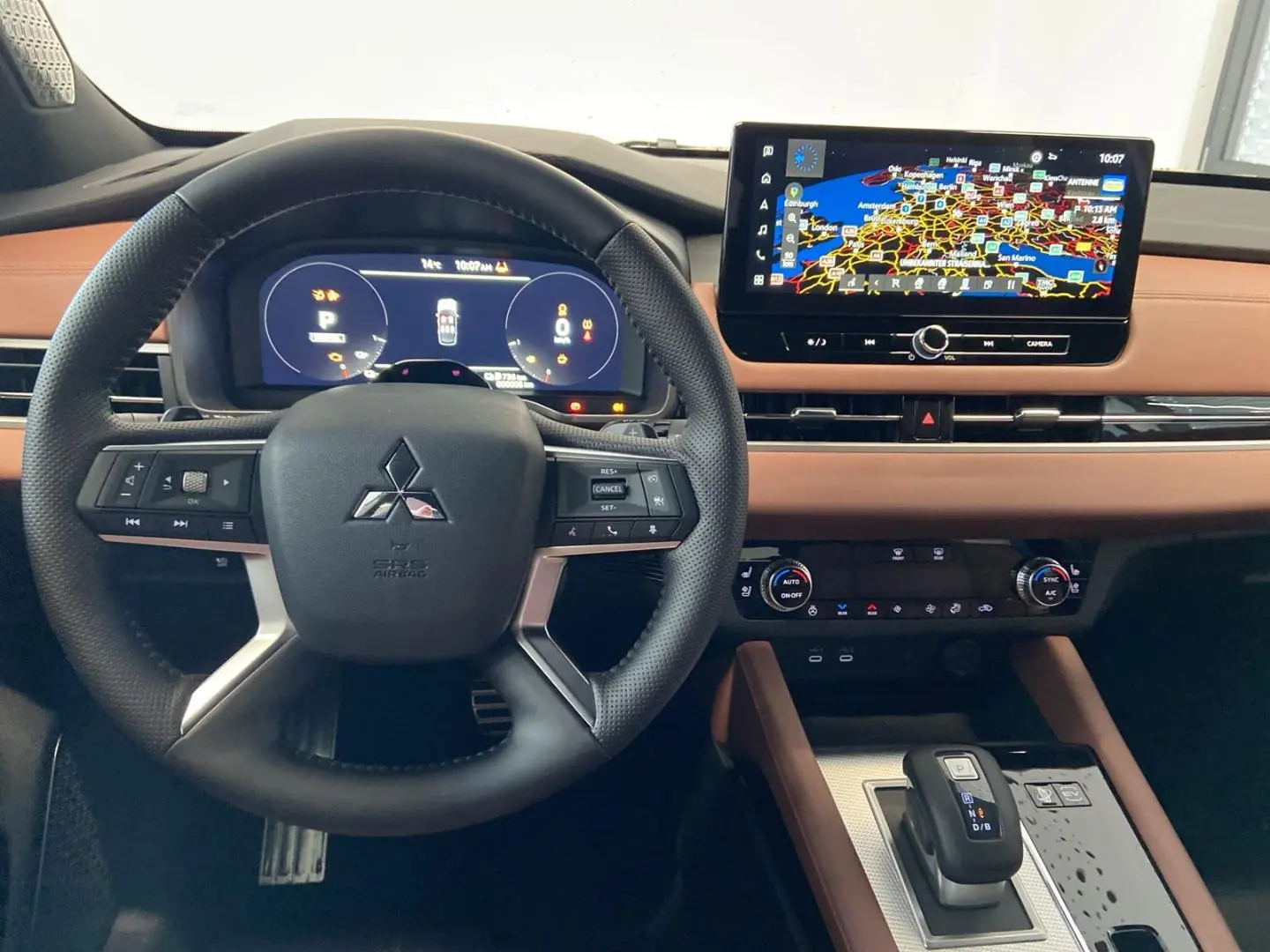 Mitubishi Outlander TOP Luxury