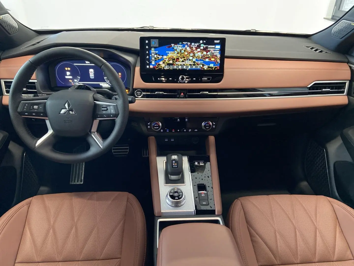 Mitubishi Outlander TOP Luxury