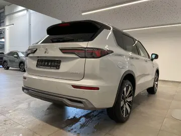 Mitubishi Outlander TOP Luxury